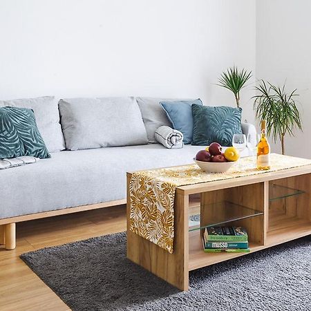 City And Thermal Apartman Gyor Luaran gambar
