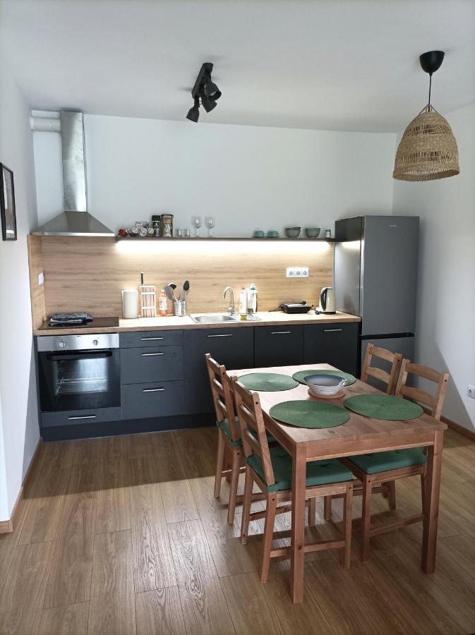 City And Thermal Apartman Gyor Luaran gambar