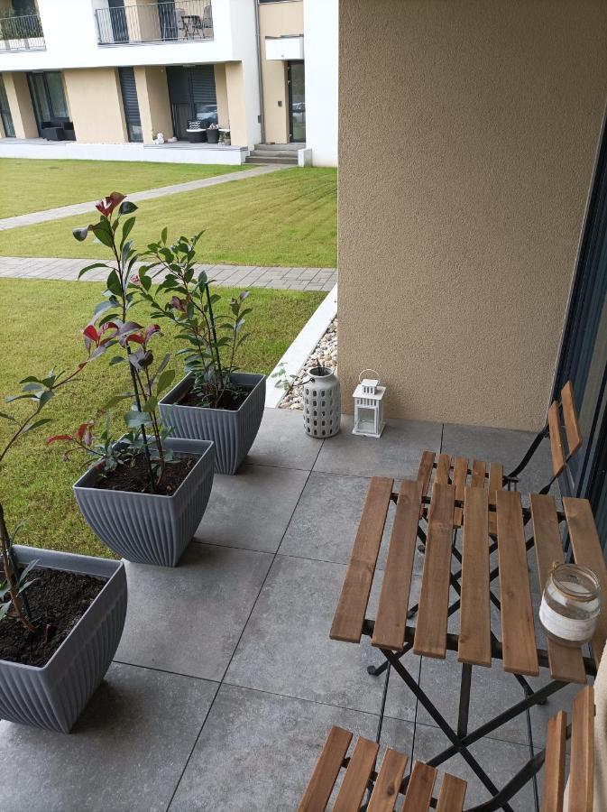 City And Thermal Apartman Gyor Luaran gambar