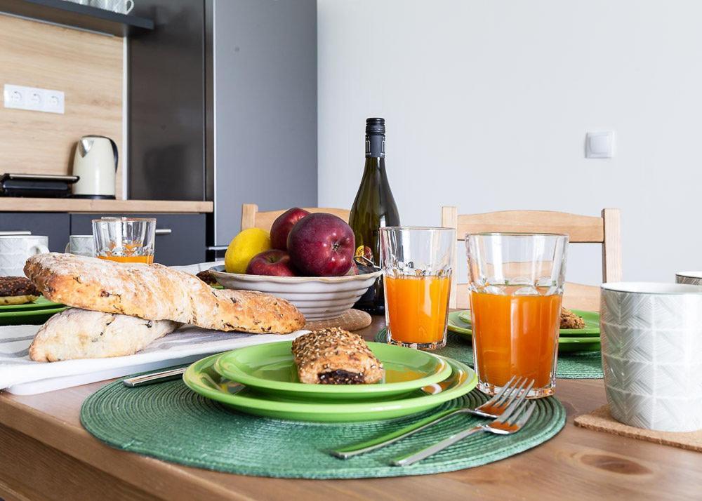 City And Thermal Apartman Gyor Luaran gambar