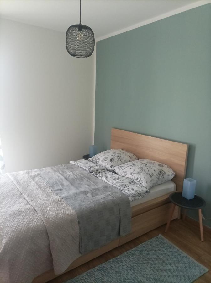 City And Thermal Apartman Gyor Luaran gambar
